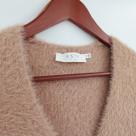 ASTR The Label Lorain Cardigan Womens Medium Pink Clay Fuzzy Cropped Timeless - Picture 5 of 13